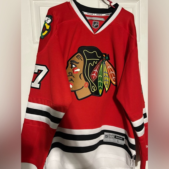Trevor VanRiemsdyk Chicago Blackhawks Jersey - Picture 1 of 2